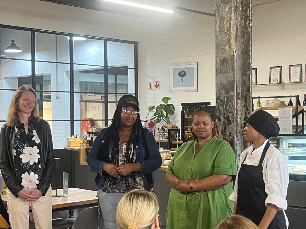 Botschafterin Romana Königsbrunn, Priscilla Mazibuko, Mbuyi Jonggo (Mitbegründerin)